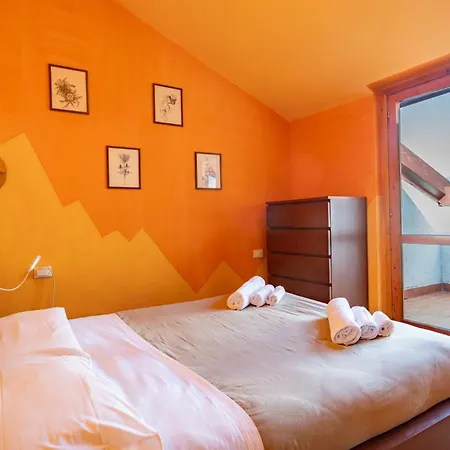Lejlighed Spacious Mountain View Attic Barzio